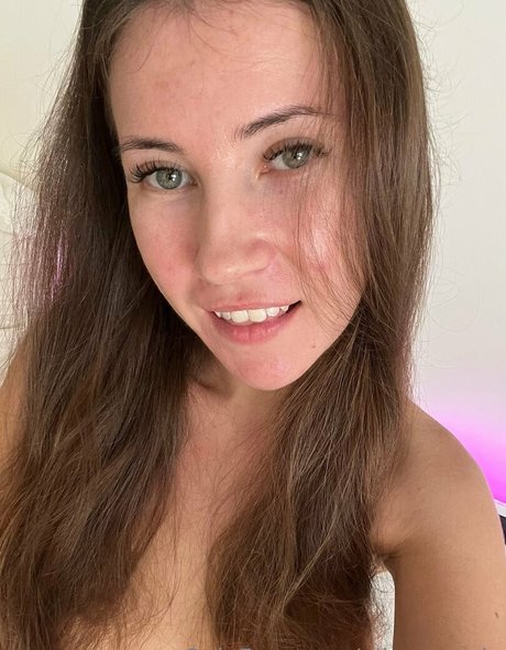 Nagie wyciekłe zdjęcie OnlyFans od Elinarevip