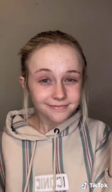 Nagie wyciekłe zdjęcie OnlyFans od Kiragraceeee