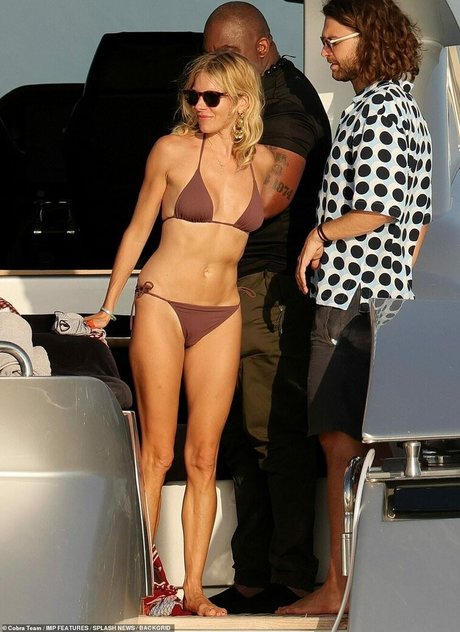 Nagie wyciekłe zdjęcie OnlyFans od Sienna Miller
