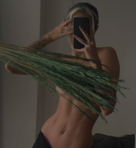 Nagie wyciekłe zdjęcie OnlyFans od Pelinay Igit