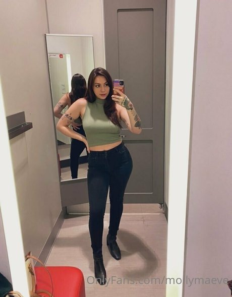 Nagie wyciekłe zdjęcie OnlyFans od Mollymaeve