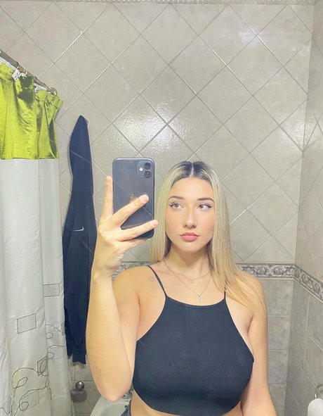 Nagie wyciekłe zdjęcie OnlyFans od Yami Sanchez