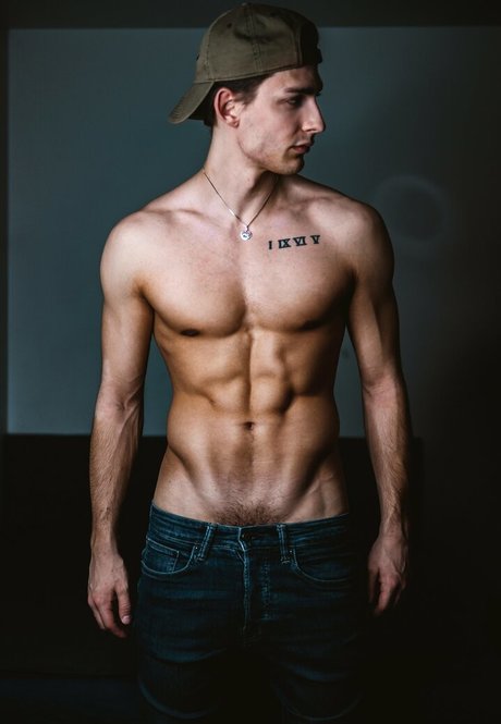Nagie wyciekłe zdjęcie OnlyFans od Battyboyfree