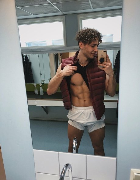 Nagie wyciekłe zdjęcie OnlyFans od Battyboyfree