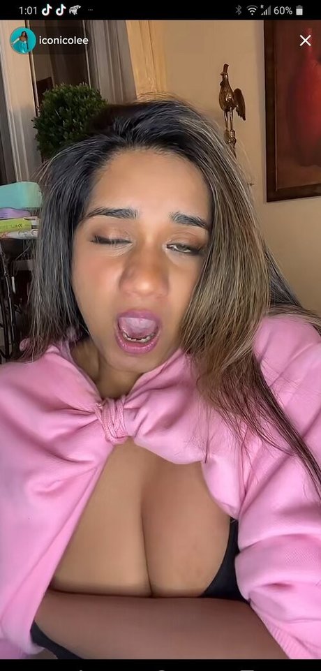 Nagie wyciekłe zdjęcie OnlyFans od Iconicolee