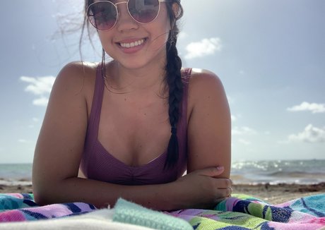Nagie wyciekłe zdjęcie OnlyFans od Sincerelyxjadefree