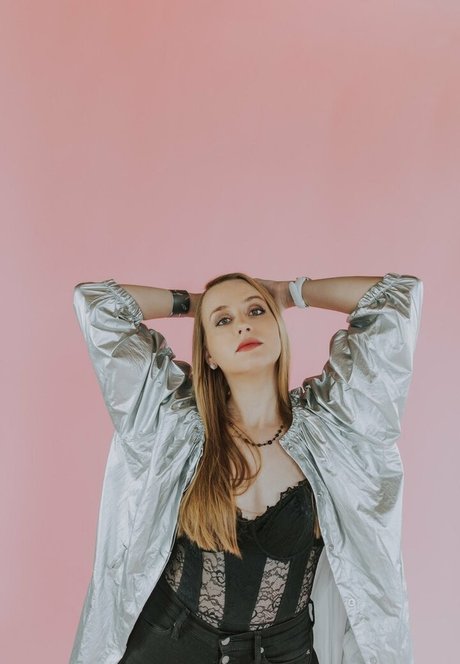 Nagie wyciekłe zdjęcie OnlyFans od Alanis King