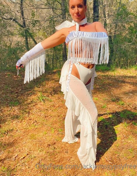 Nagie wyciekłe zdjęcie OnlyFans od Jackiemsgypsyfree