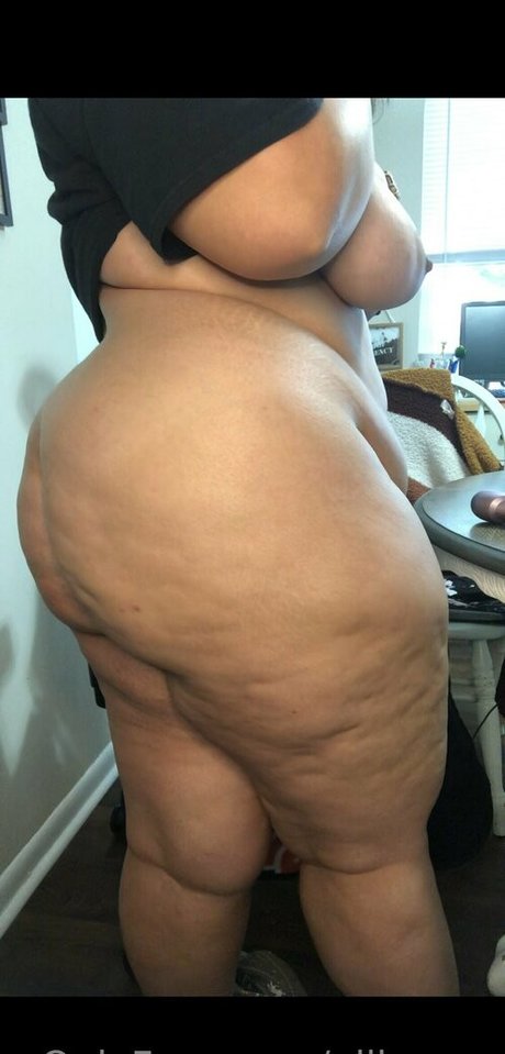 Nagie wyciekłe zdjęcie OnlyFans od Olilagrey