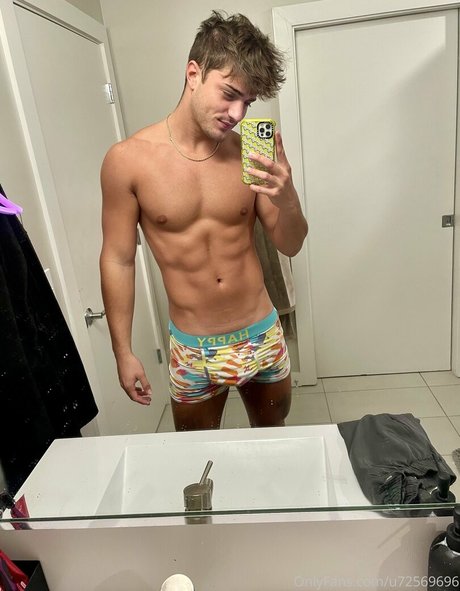 Nagie wyciekłe zdjęcie OnlyFans od Jfit98