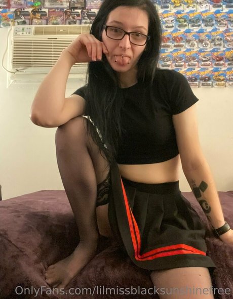 Nagie wyciekłe zdjęcie OnlyFans od Lilmissblacksunshinefree