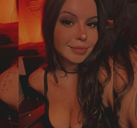 Nagie wyciekłe zdjęcie OnlyFans od Gabimancinii