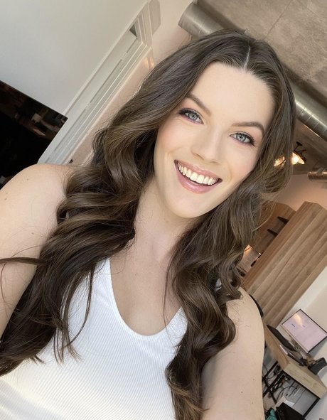 Nagie wyciekłe zdjęcie OnlyFans od Fiona Frost