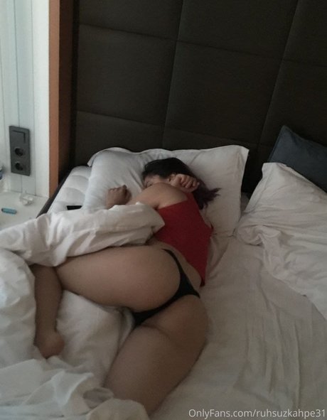 Nagie wyciekłe zdjęcie OnlyFans od Ruhsuzkahpe31