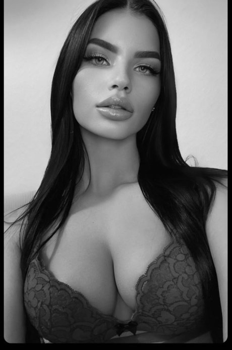 Nagie wyciekłe zdjęcie OnlyFans od Angelique
