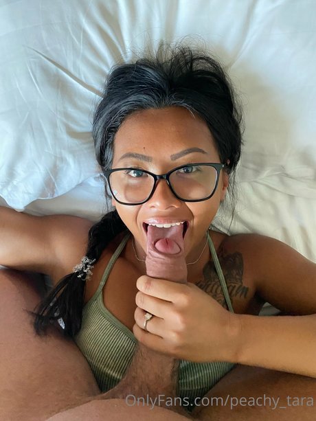 Nagie wyciekłe zdjęcie OnlyFans od Peachytara
