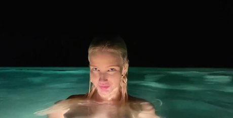 Nagie wyciekłe zdjęcie OnlyFans od Linsey99