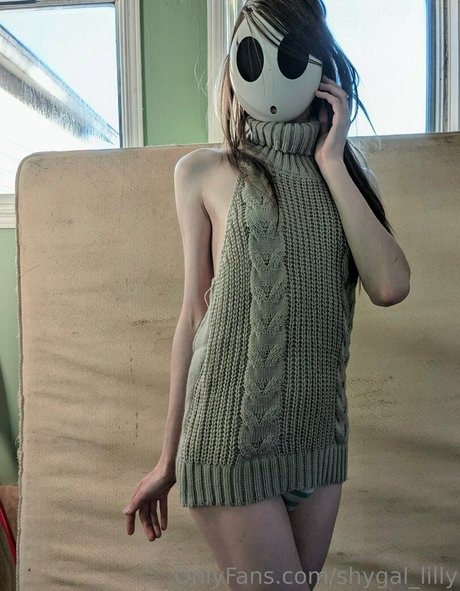 Shygal_lilly