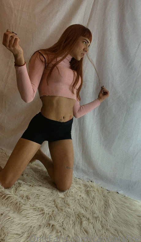 Nagie wyciekłe zdjęcie OnlyFans od Candelafire