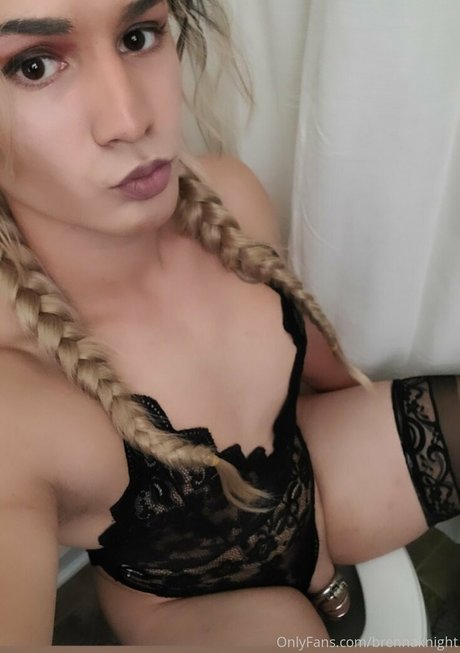 Nagie wyciekłe zdjęcie OnlyFans od Brenna Knight