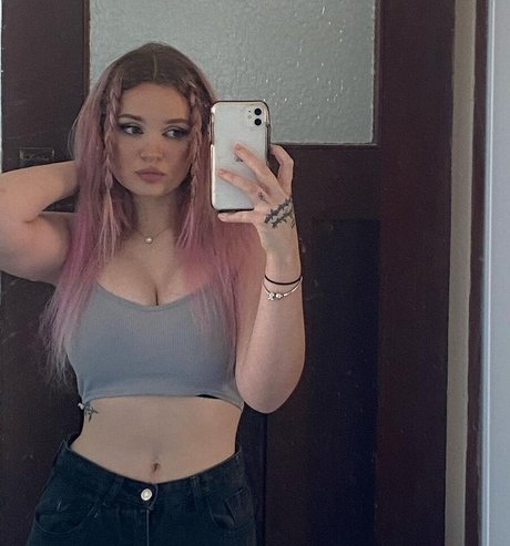 Nagie wyciekłe zdjęcie OnlyFans od Itsssarapriv