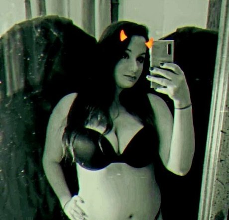 Nagie wyciekłe zdjęcie OnlyFans od Shadowkitten23