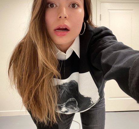Miranda Cosgrove