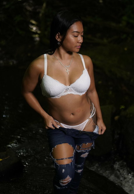 Nagie wyciekłe zdjęcie OnlyFans od Lostinthoughtz