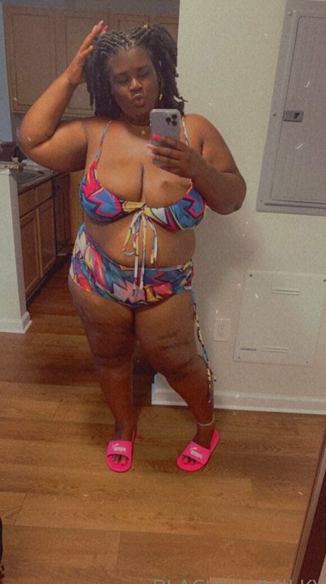 Nagie wyciekłe zdjęcie OnlyFans od Sexyblacksilkp1