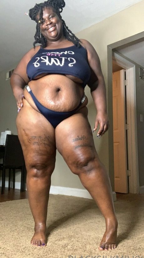 Nagie wyciekłe zdjęcie OnlyFans od Sexyblacksilkp1