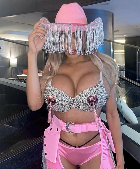 Nikkislifeblogx