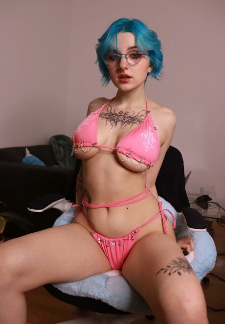 Nagie wyciekłe zdjęcie OnlyFans od Lyracr0w0