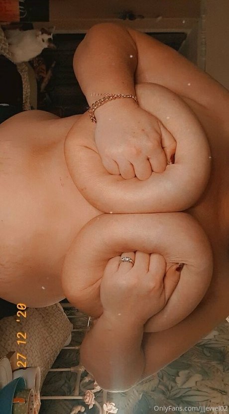 Nagie wyciekłe zdjęcie OnlyFans od Jjjewel02