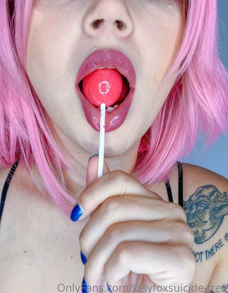 Nagie wyciekłe zdjęcie OnlyFans od Kelyfoxsuicidefree