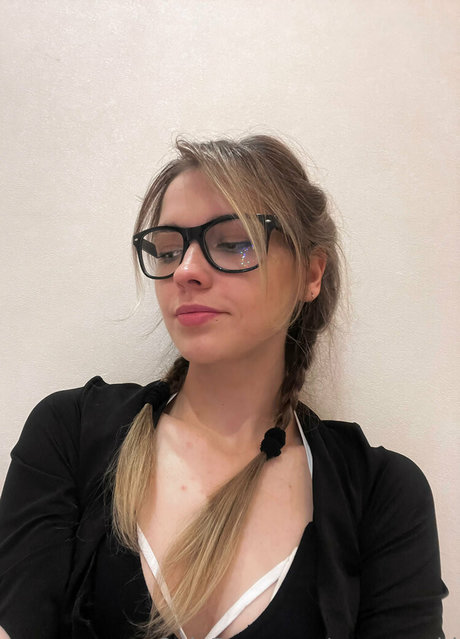Nagie wyciekłe zdjęcie OnlyFans od Emmapaid