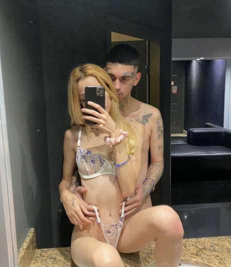 Nagie wyciekłe zdjęcie OnlyFans od Michelleehardy