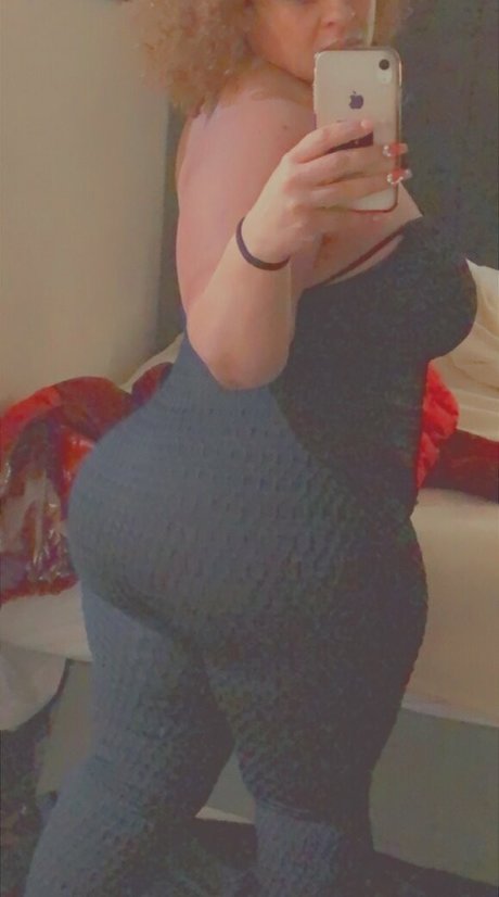 Nagie wyciekłe zdjęcie OnlyFans od Lolabooty111122
