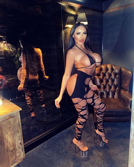 Nagie wyciekłe zdjęcie OnlyFans od Paris Milan