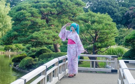 Saya Scarlet