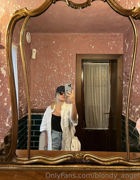 Nagie wyciekłe zdjęcie OnlyFans od Blondyangel
