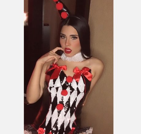 Nagie wyciekłe zdjęcie OnlyFans od Adriana Olivarez