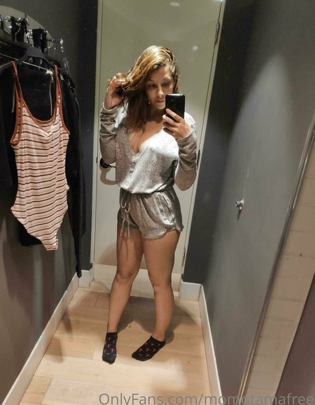 Nagie wyciekłe zdjęcie OnlyFans od Momotamafree