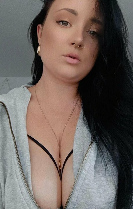 Nagie wyciekłe zdjęcie OnlyFans od Missluup