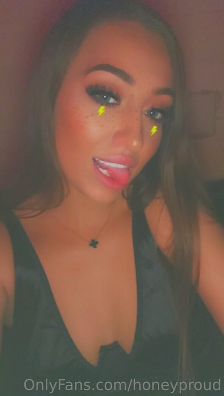 Nagie wyciekłe zdjęcie OnlyFans od Honeyproud