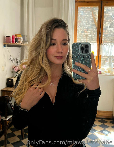 Nagie wyciekłe zdjęcie OnlyFans od Miawallacebabe