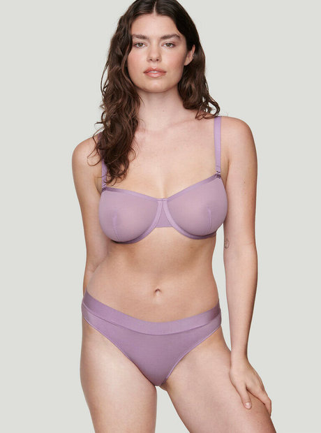 Lauren Searle