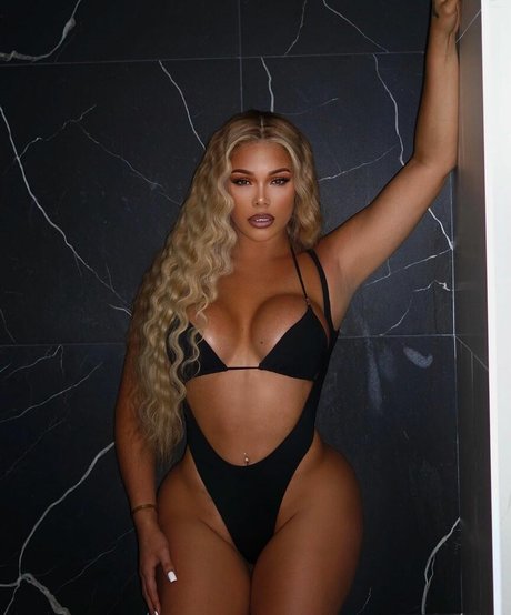 Nagie wyciekłe zdjęcie OnlyFans od Ts Lauren Cox