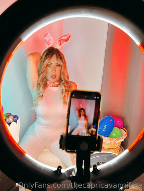 Nagie wyciekłe zdjęcie OnlyFans od Thecapricavannifree