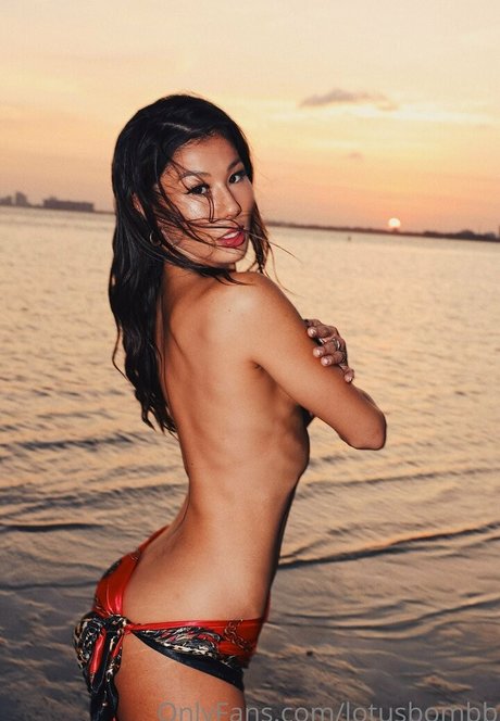 Nagie wyciekłe zdjęcie OnlyFans od Lotusbombb