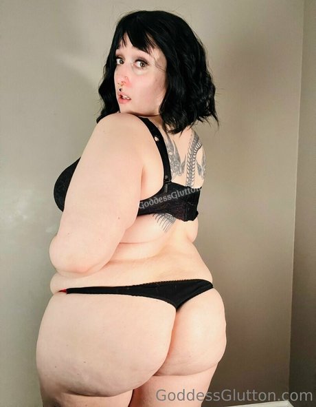 Nagie wyciekłe zdjęcie OnlyFans od Mommyglutton